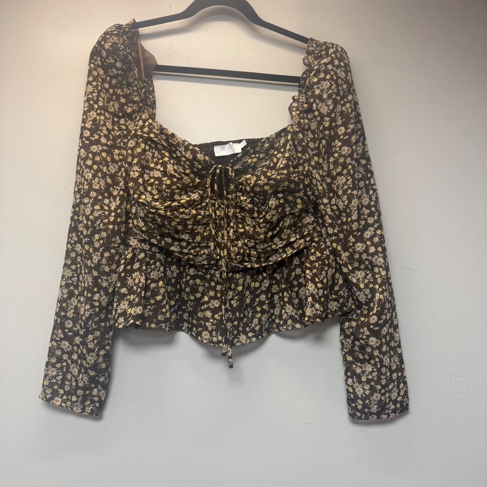ASTR the Label Blouse Womens Medium‎ Brown Yellow Floral Smocked Peplum ACT17339